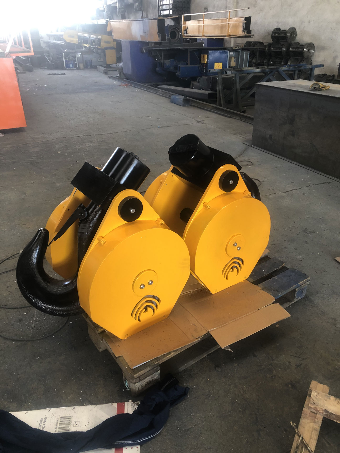 Uzmanlar Crane | Uzmak Crane, Crane Systems, Industrial Lifting Equipment & Crane Components Manufacturer